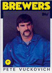 1986 Topps Baseball Cards      737     Pete Vuckovich